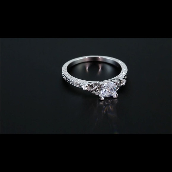 10k Love Trinity Celtic Knots Engagement Ring - Picture 8 of 12